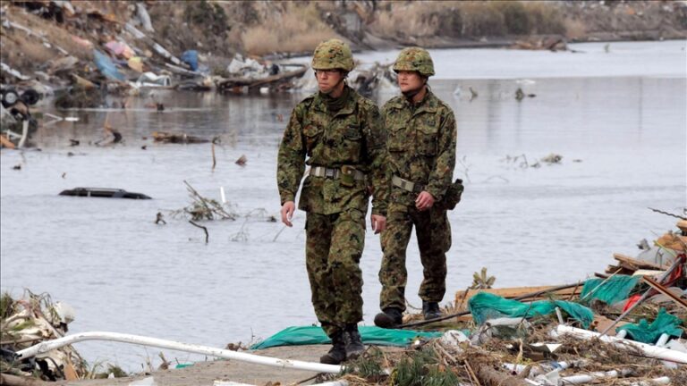 Japan's massive earthquake injures dozens