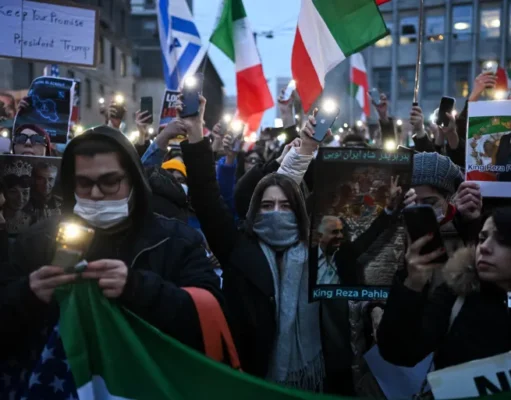 Iran Protests 2026: Currency Collapse, US Threats, and the Push to Keep Protesting Trump tells Iranians ‘keep protesting, help on the way’
