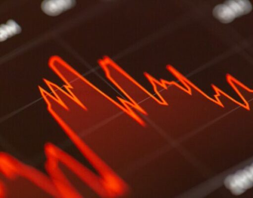 US Economy Expands Faster Than Expected: Q3 Growth Revised to 4.4% US economy expands by more than initially reported